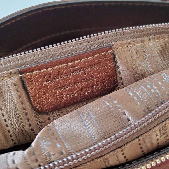 Salvatore Ferragamo Large Metallic Leather bag - Picture 8 of 8